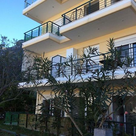 Ourania'S Apartments Kamena Vourla Exterior photo